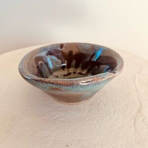 GORGEOUS BOHO HANDMADE‎ STUDIO POTTERY ORGANIC BOWL FOR USE OR DECOR - EUC